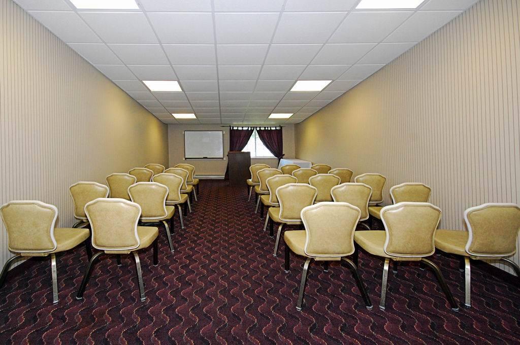Quality Inn & Conference Center Maple Shade Dış mekan fotoğraf